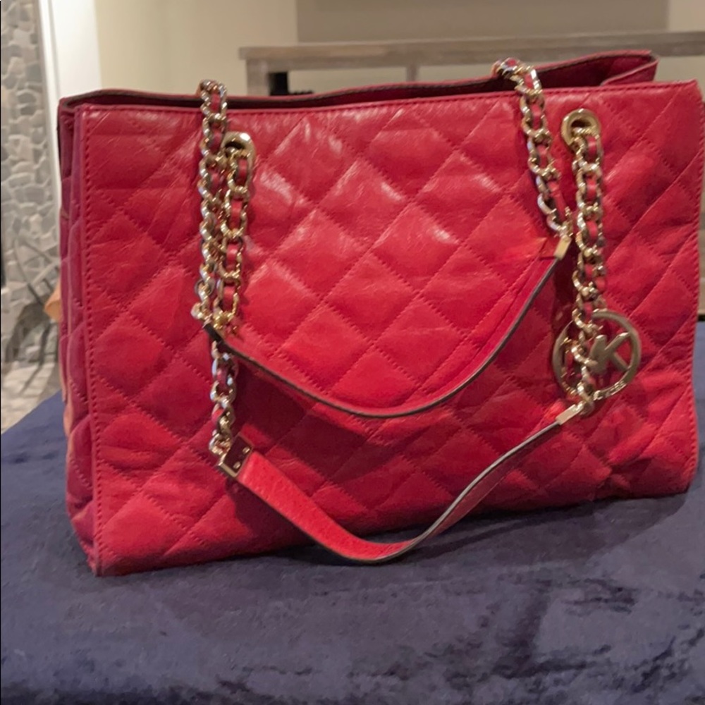 Michael Kors leather bag. Very good condition